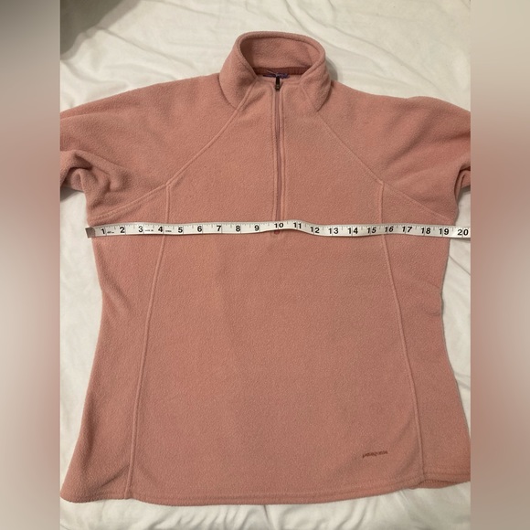 Patagonia women's fleece long sleeve with a short zipper on the front SZ - M - Picture 15 of 15